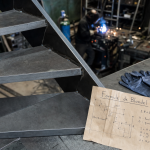 Fabriquer un escalier en metal : atelier de soudure